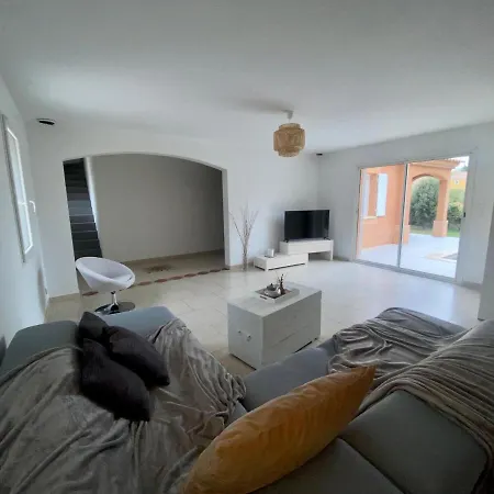 La Maison D'angelo - 8 Personnes - Piscine Visan